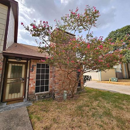 Centrally Located Houston Retreat! Sleeps 8, 10 Min To Downtown, Free Parking Exteriör bild