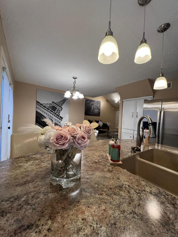 Centrally Located Houston Retreat! Sleeps 8, 10 Min To Downtown, Free Parking Exteriör bild